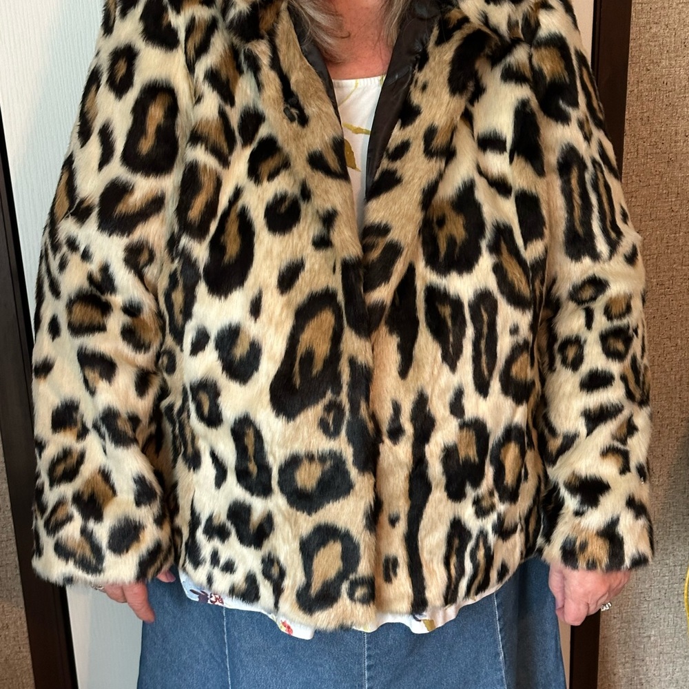 Gorgeous Faux Leopard Donna Salyers 3X Coat